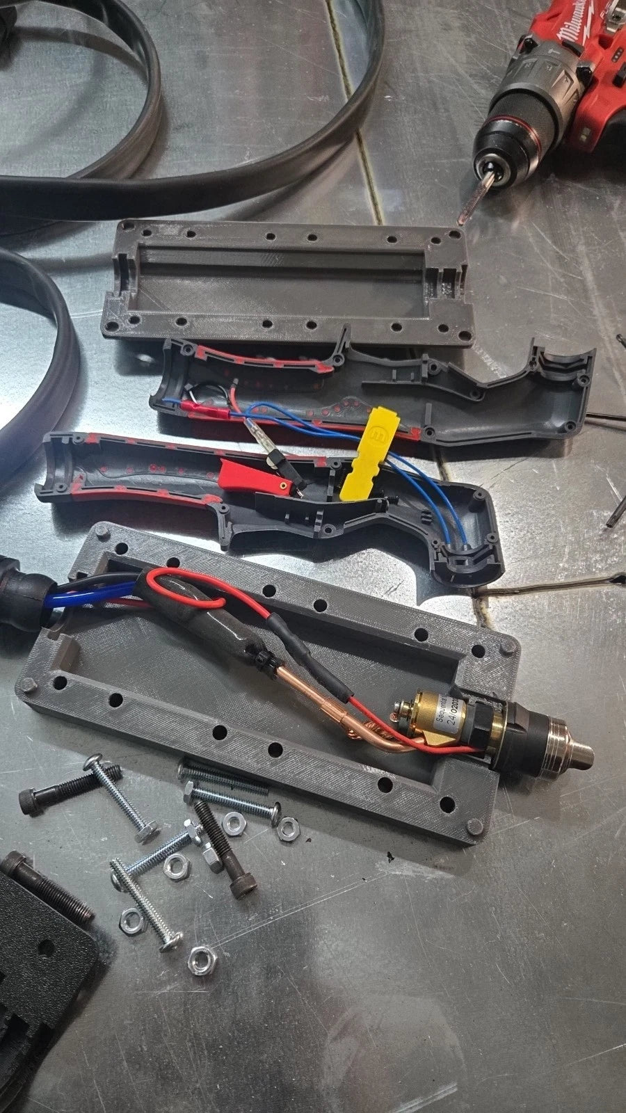 Yes welder plasma torch holder with magnetic break away